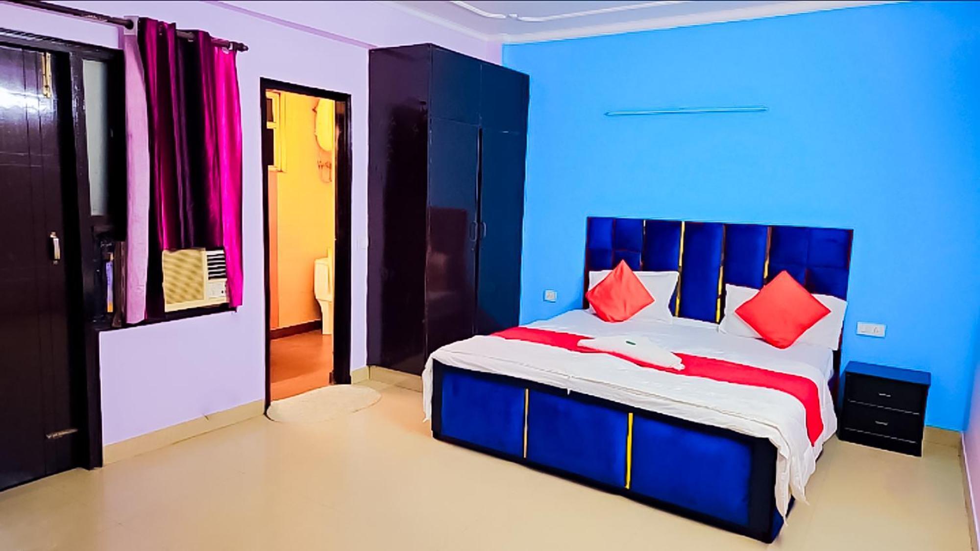 Happy Inn - Near Saket Metro New Delhi Buitenkant foto
